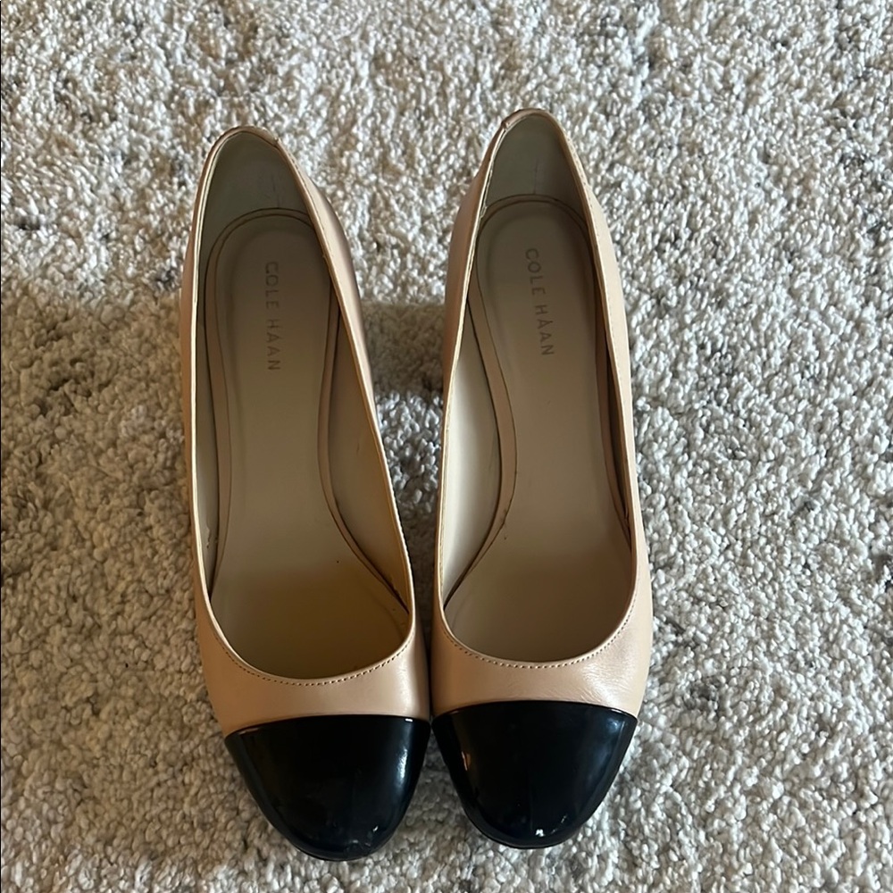 Cole Haan Women's Black cap toe and nude leather Pumps